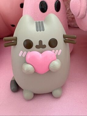 Pusheen Heart Funko Pop